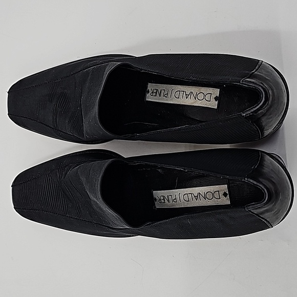 Donald J Pliner Wood Block Heel Black Stretch Shoe - Picture 6 of 9